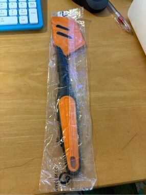 NWT Tupperware Silicone Spatula in Orange and Black